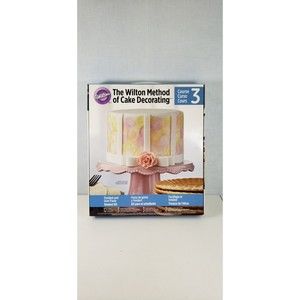 The Wilton Method of Cake Decorating Course 3 Student Decorating Kit 2116-2118